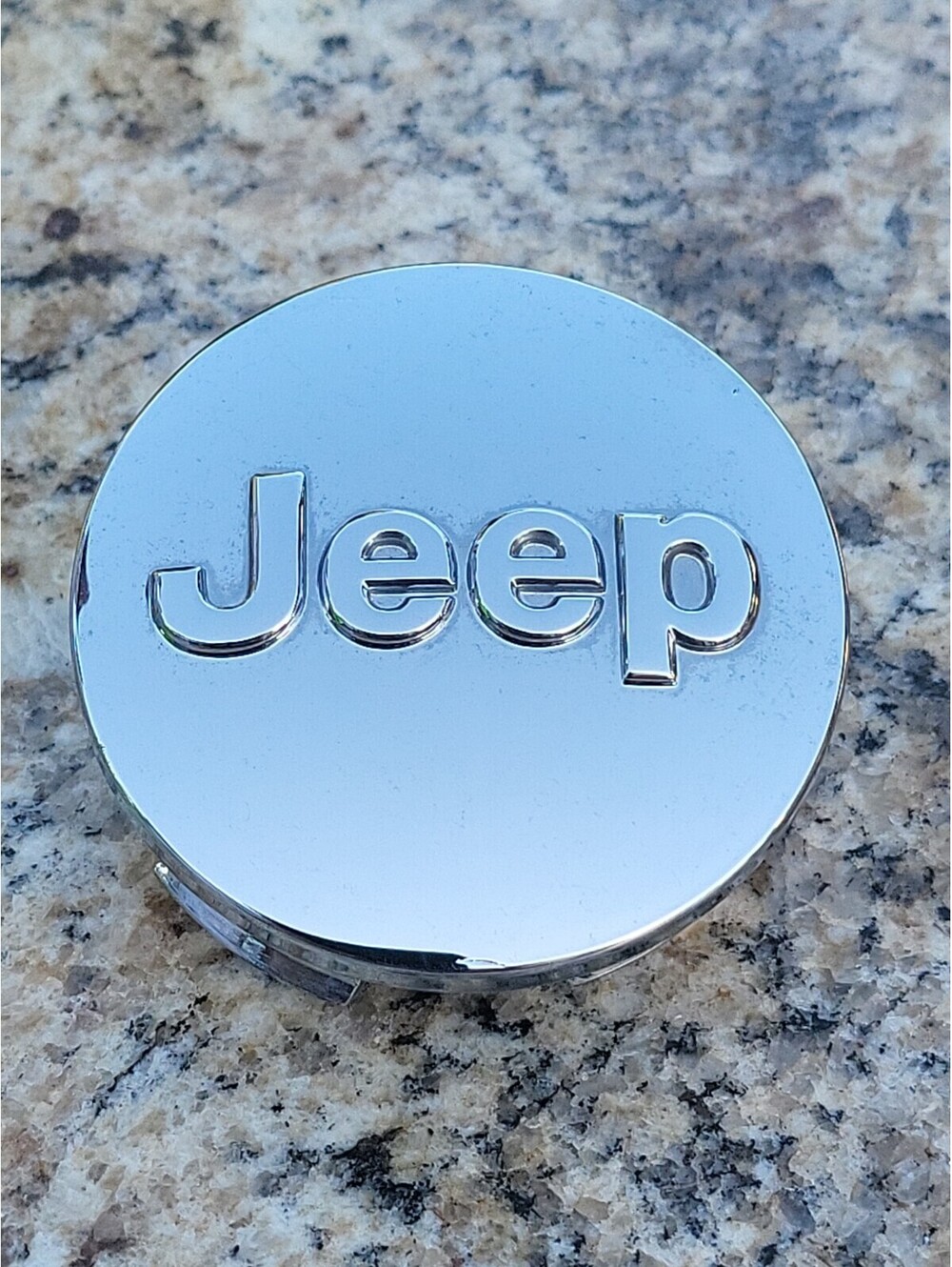 2011-2020 JEEP GRAND CHEROKEE FRONT OR REAR WHEEL CENTER COVER CAP SILVER OEM